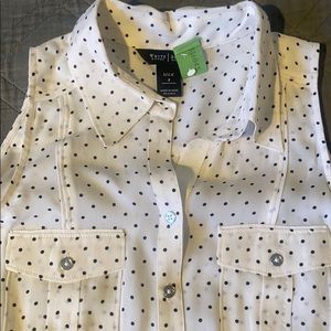 White House black market sz 4 sleeveless top